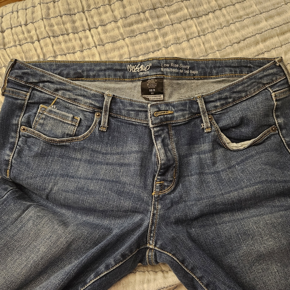 Jeans - Picture 5 of 7